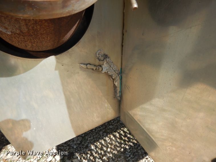 image for item DH2269 2010 Peterbilt 386 semi truck