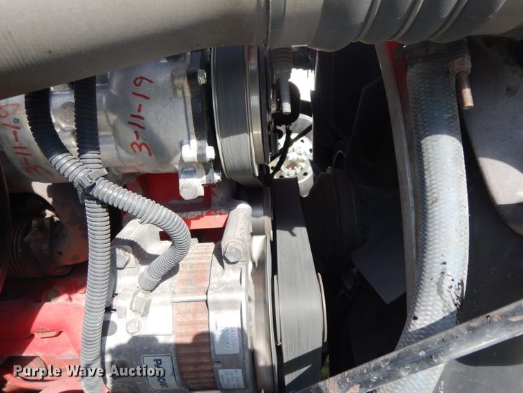 image for item DH2269 2010 Peterbilt 386 semi truck