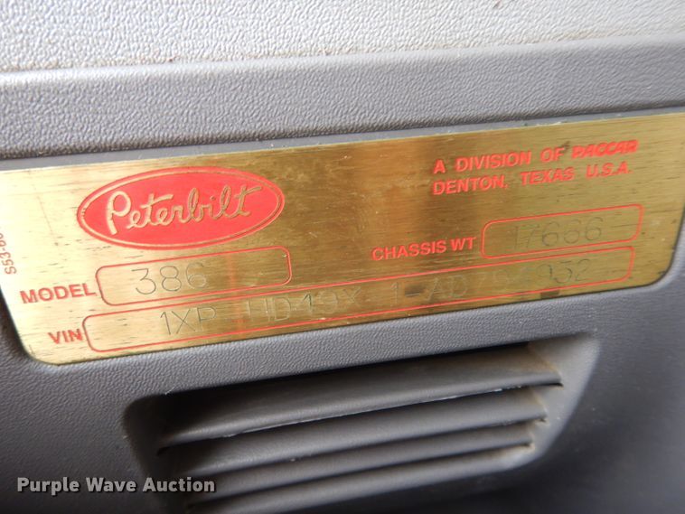 image for item DH2269 2010 Peterbilt 386 semi truck