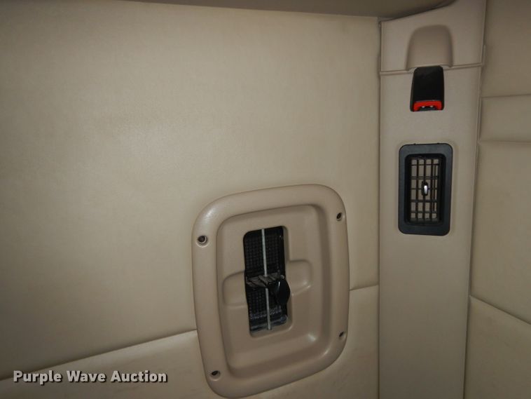 image for item DH2271 2013 Peterbilt 579 semi truck