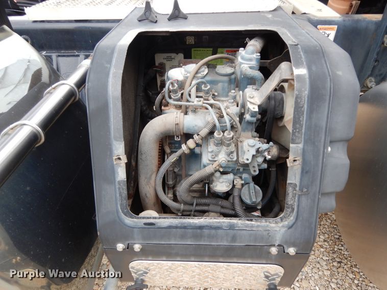 image for item DH2271 2013 Peterbilt 579 semi truck