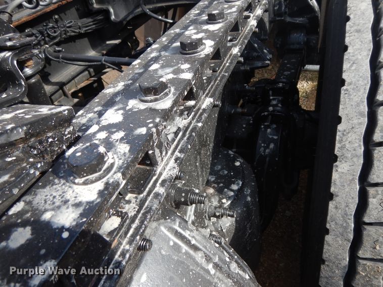 image for item DH2272 2015 Peterbilt 579 semi truck