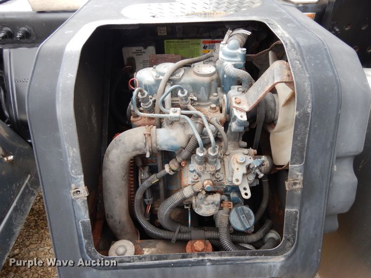 image for item DH2272 2015 Peterbilt 579 semi truck