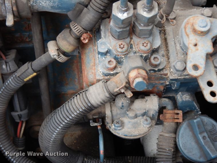 image for item DH2272 2015 Peterbilt 579 semi truck