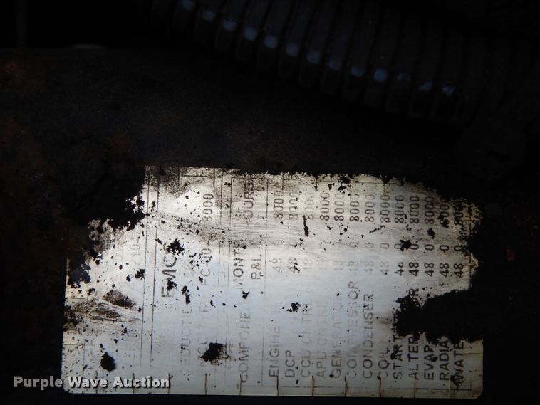 image for item DH2272 2015 Peterbilt 579 semi truck