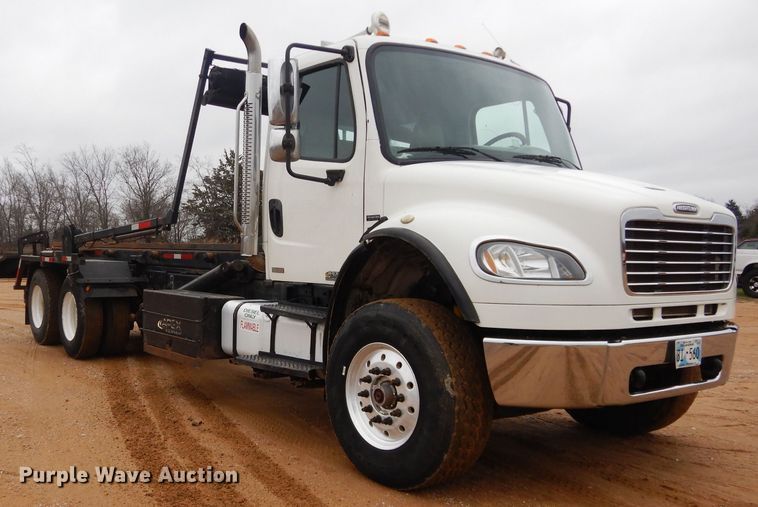 image for item DH3682 2006 Freightliner Business Class M2 roll off container truck