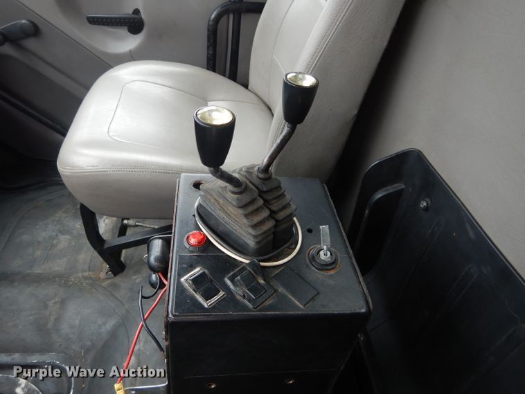 image for item DH3682 2006 Freightliner Business Class M2 roll off container truck