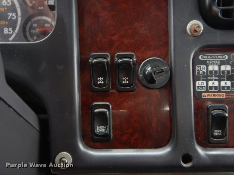 image for item DH3682 2006 Freightliner Business Class M2 roll off container truck