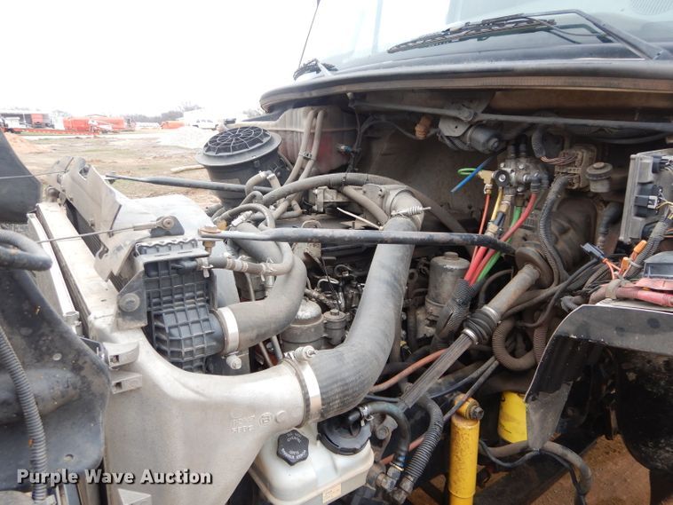 image for item DH3682 2006 Freightliner Business Class M2 roll off container truck