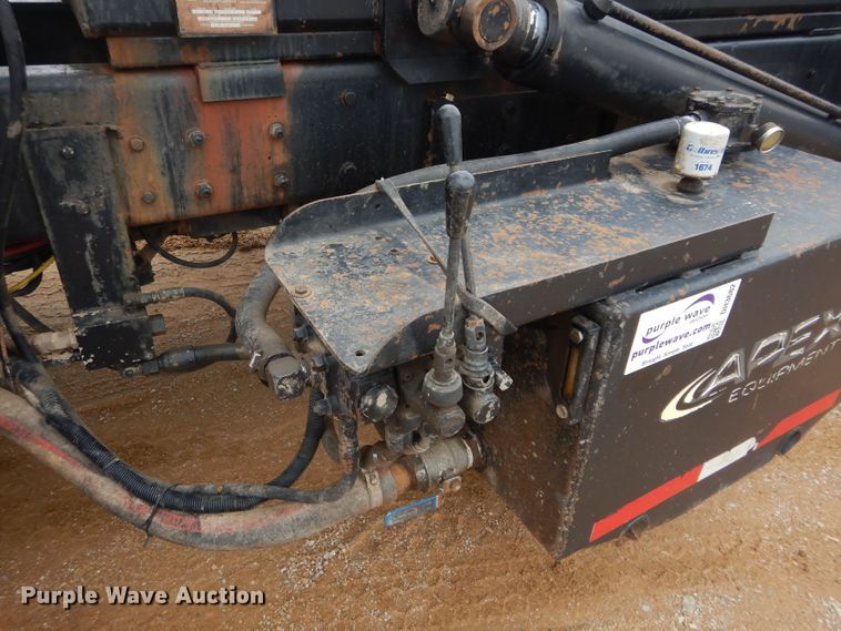 image for item DH3682 2006 Freightliner Business Class M2 roll off container truck