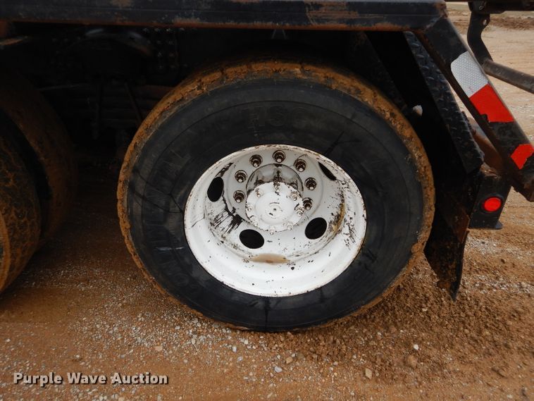 image for item DH3682 2006 Freightliner Business Class M2 roll off container truck