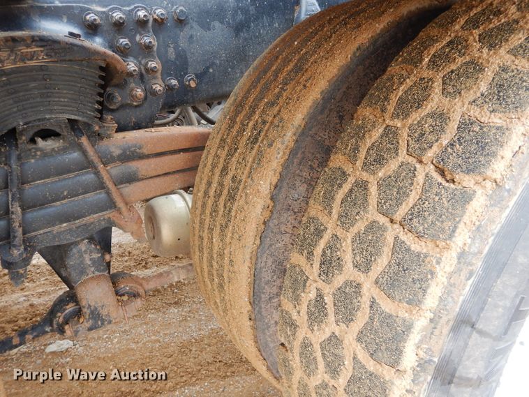 image for item DH3682 2006 Freightliner Business Class M2 roll off container truck