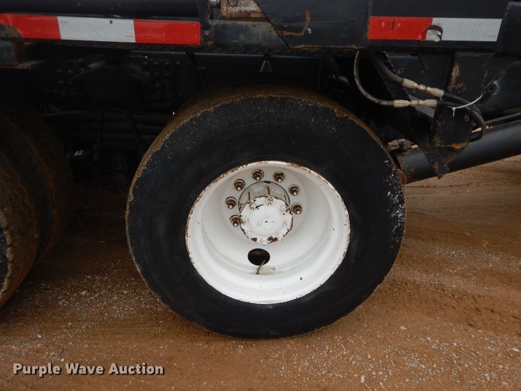 image for item DH3682 2006 Freightliner Business Class M2 roll off container truck