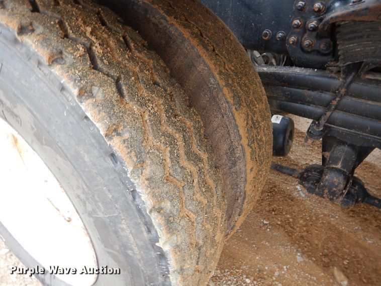 image for item DH3682 2006 Freightliner Business Class M2 roll off container truck