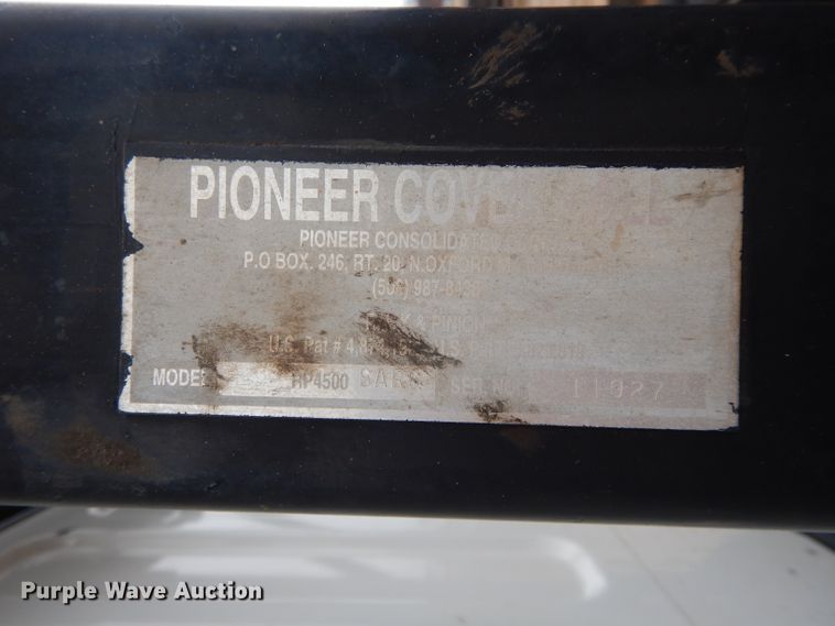 image for item DH3682 2006 Freightliner Business Class M2 roll off container truck