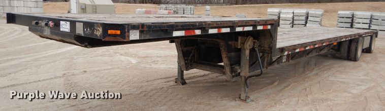 image for item DH4332 2000 Global 4811SPD drop deck trailer