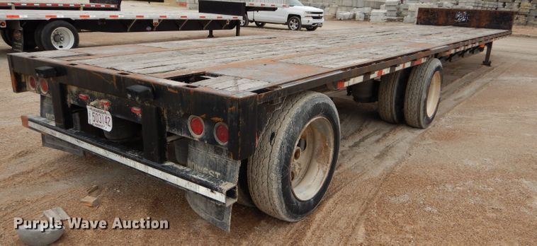 image for item DH4332 2000 Global 4811SPD drop deck trailer