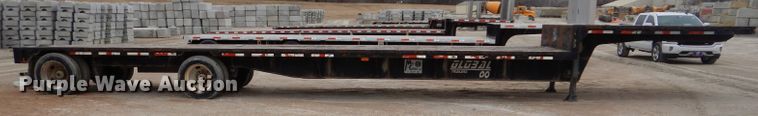 image for item DH4332 2000 Global 4811SPD drop deck trailer