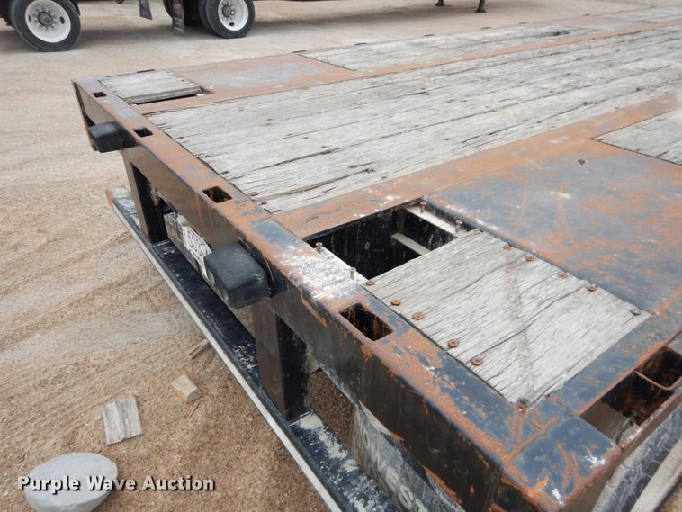 image for item DH4332 2000 Global 4811SPD drop deck trailer