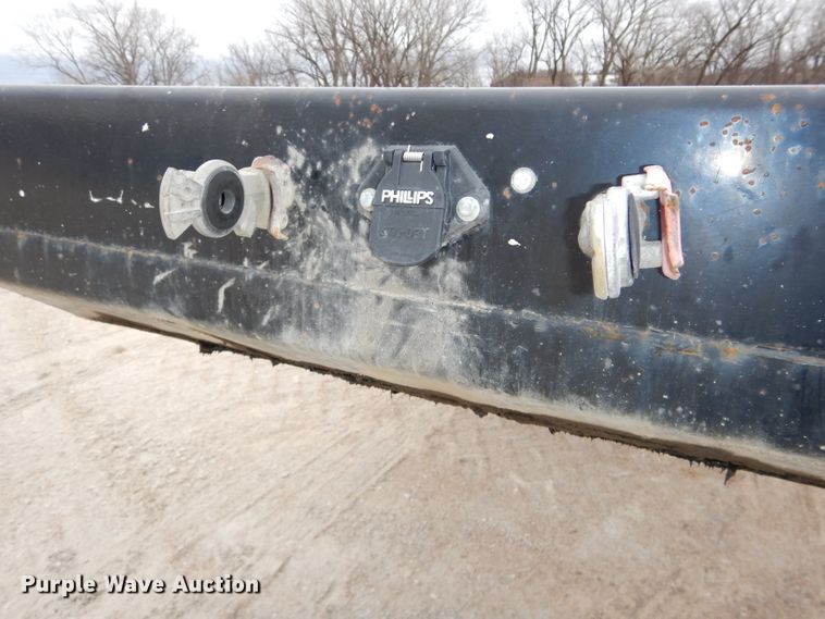 image for item DH4332 2000 Global 4811SPD drop deck trailer