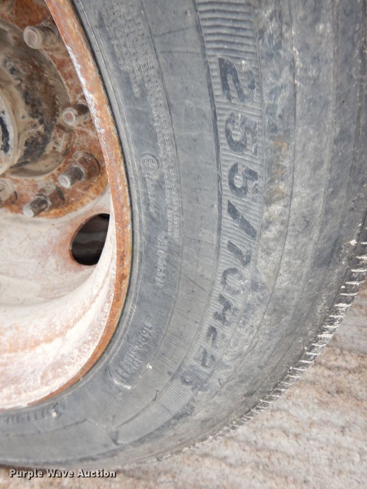 image for item DH4332 2000 Global 4811SPD drop deck trailer