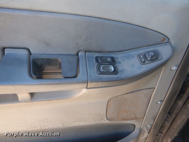 image for item DH6255 2007 Freightliner Columbia semi truck