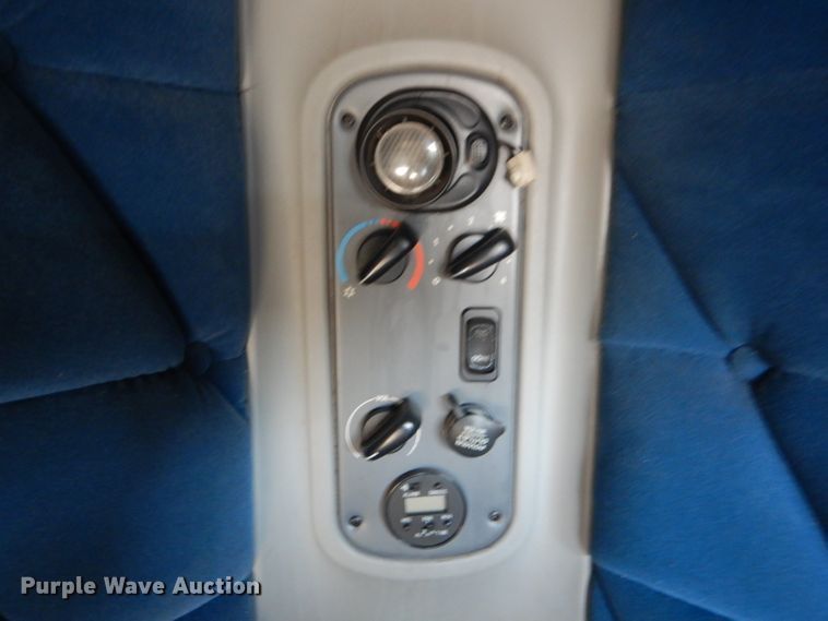 image for item DH6255 2007 Freightliner Columbia semi truck