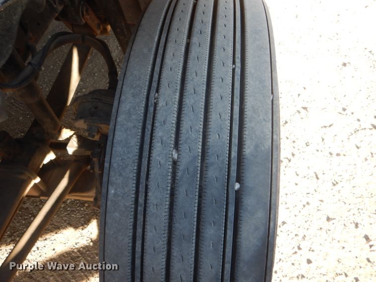 image for item DH6255 2007 Freightliner Columbia semi truck