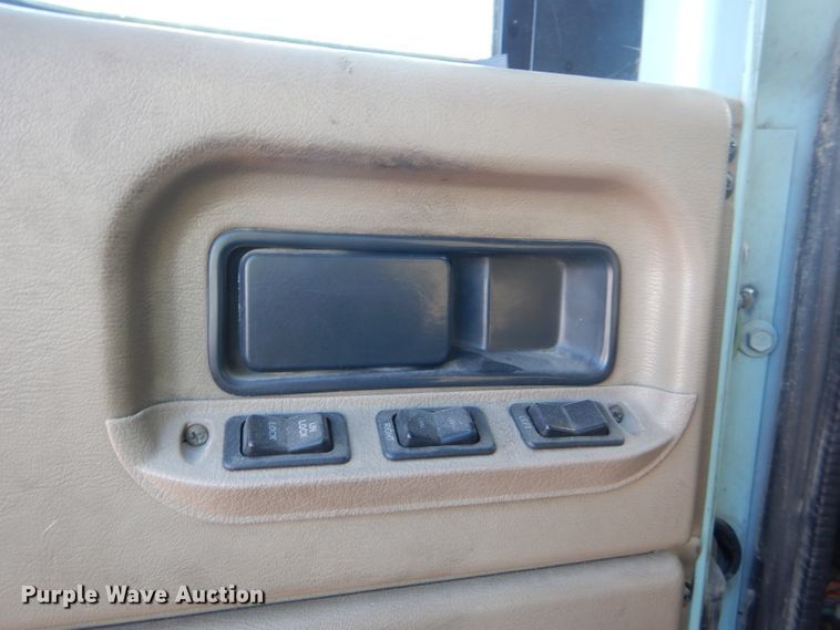 image for item DH6256 2006 International 9400i semi truck