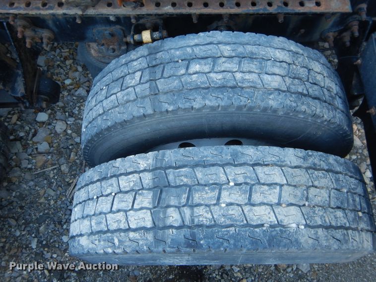 image for item DH6256 2006 International 9400i semi truck