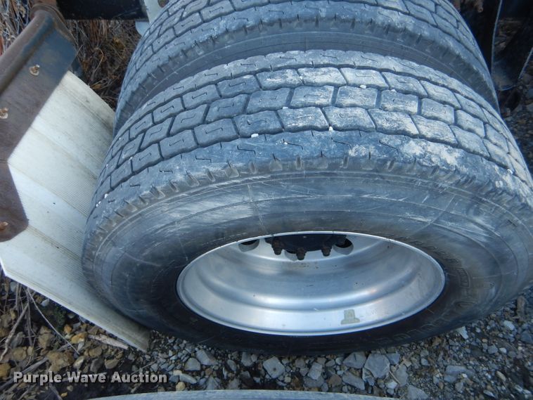 image for item DH6256 2006 International 9400i semi truck