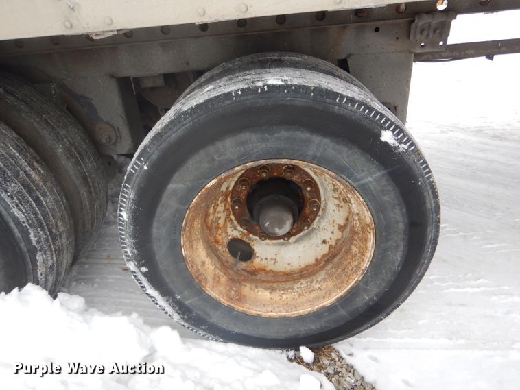 image for item DH6333 2001 Great Dane dry van trailer