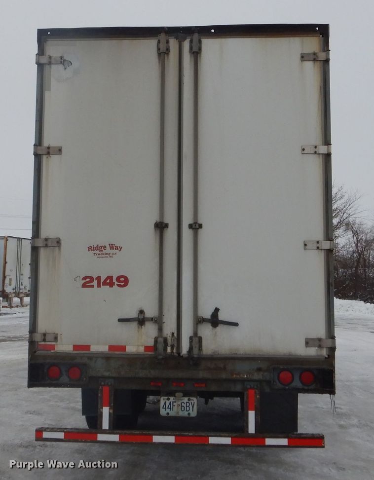 image for item DH6334 2001 Stoughton AVW-535T-S-C-AR dry van trailer