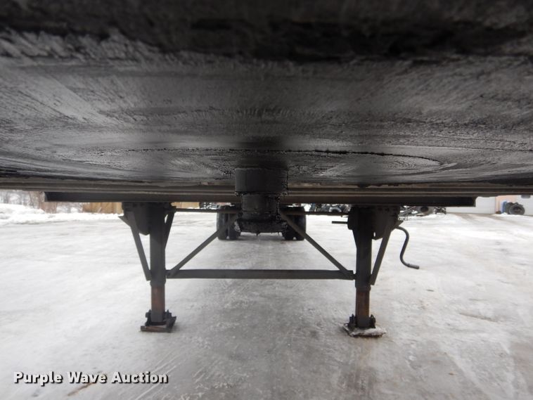 image for item DH6334 2001 Stoughton AVW-535T-S-C-AR dry van trailer