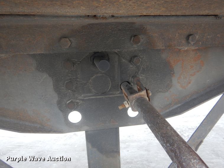 image for item DH6334 2001 Stoughton AVW-535T-S-C-AR dry van trailer