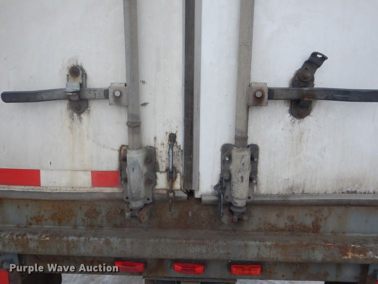 image for item DH6334 2001 Stoughton AVW-535T-S-C-AR dry van trailer