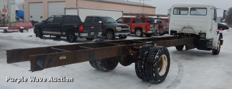 image for item DH6335 1998 Freightliner FL70 truck cab and chassis