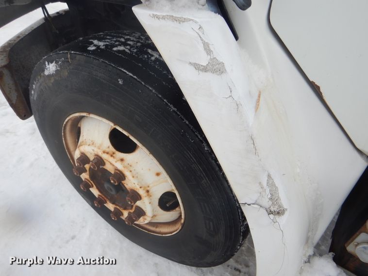 image for item DH6335 1998 Freightliner FL70 truck cab and chassis