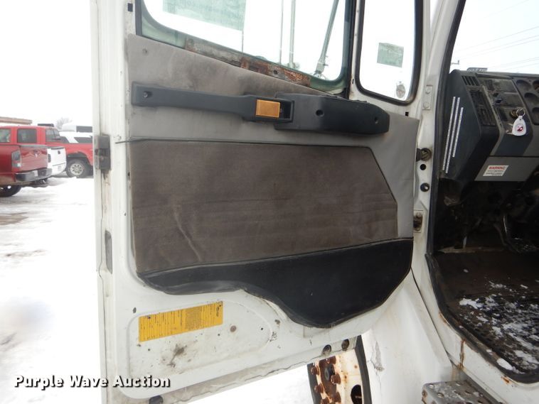 image for item DH6335 1998 Freightliner FL70 truck cab and chassis