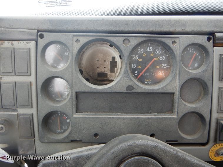 image for item DH6335 1998 Freightliner FL70 truck cab and chassis