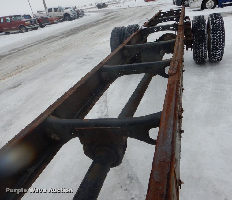 image for item DH6335 1998 Freightliner FL70 truck cab and chassis