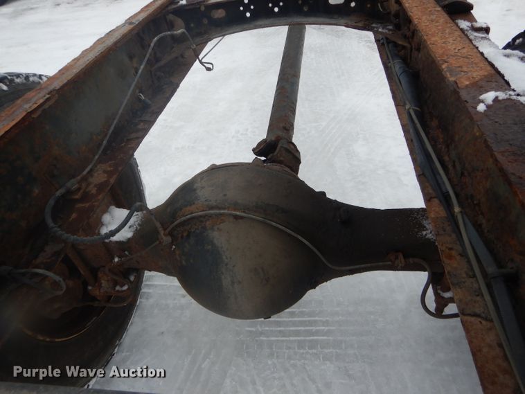 image for item DH6335 1998 Freightliner FL70 truck cab and chassis