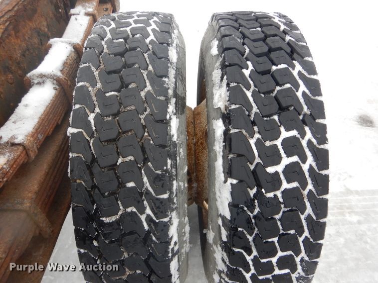 image for item DH6335 1998 Freightliner FL70 truck cab and chassis