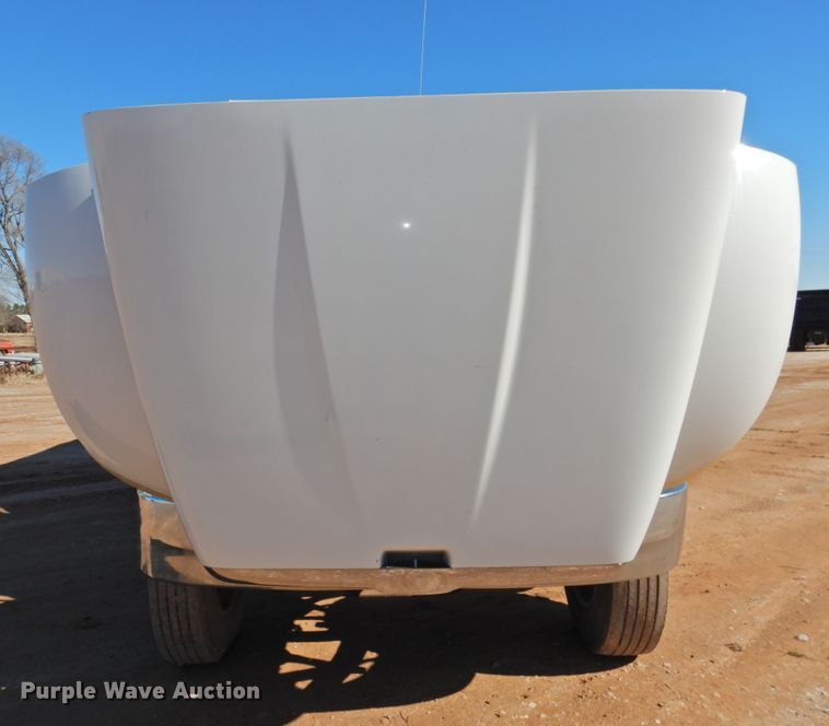 image for item DI0023 2005 Peterbilt 335 dump truck