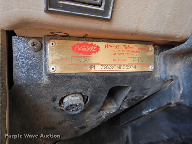 image for item DI0023 2005 Peterbilt 335 dump truck