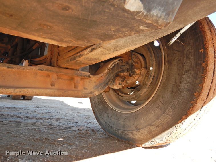 image for item DI0025 2007 Peterbilt 340 semi truck