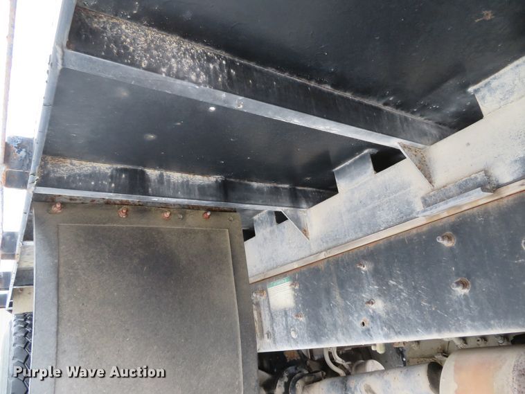 image for item DI2025 2003 Freightliner FL70 flatbed truck