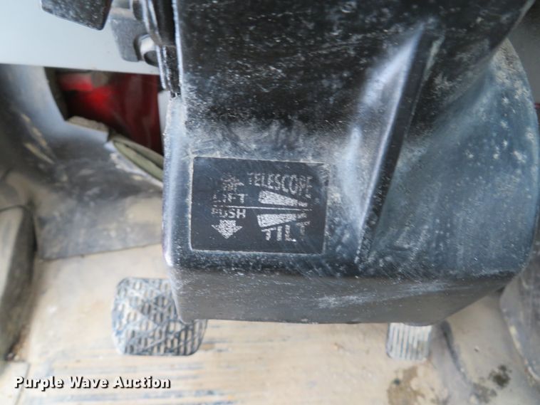 image for item DI2025 2003 Freightliner FL70 flatbed truck