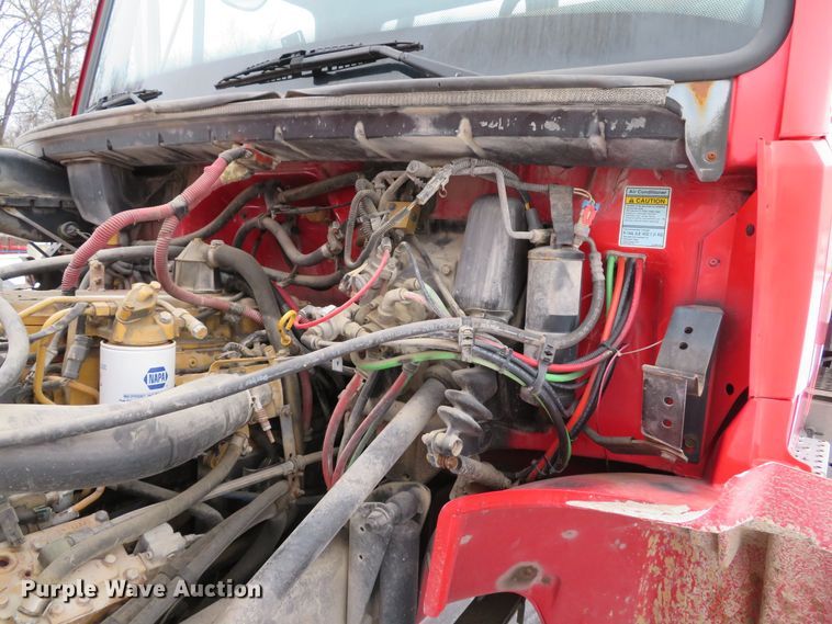 image for item DI2025 2003 Freightliner FL70 flatbed truck