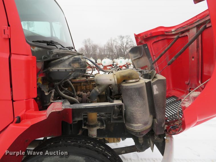 image for item DI2025 2003 Freightliner FL70 flatbed truck